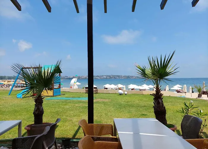 Lillies Sunny Relax Σωζόπολη